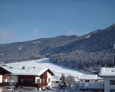 In Fulpmes/tirol 711 *